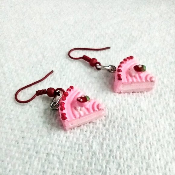 Handmade Strawberry Cake Earrings Cute Kitsch - Picture 3 of 4